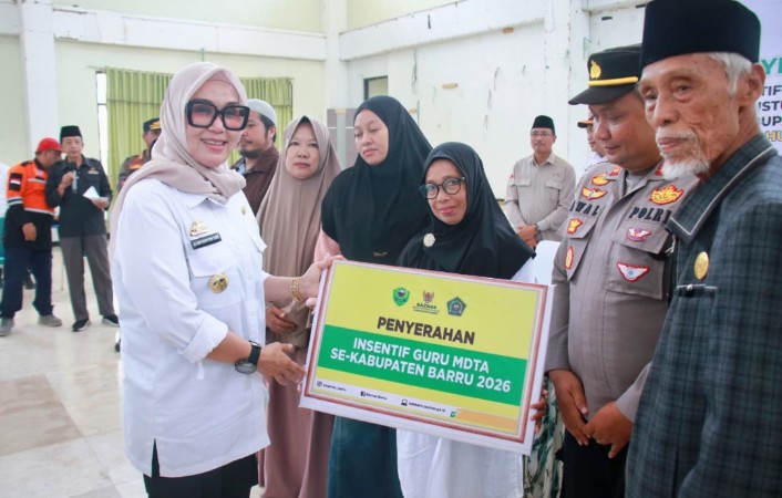 Pertahankan Identitas Kota Santri, Bupati Barru Dorong Penguatan BTQ Sejak Dini
