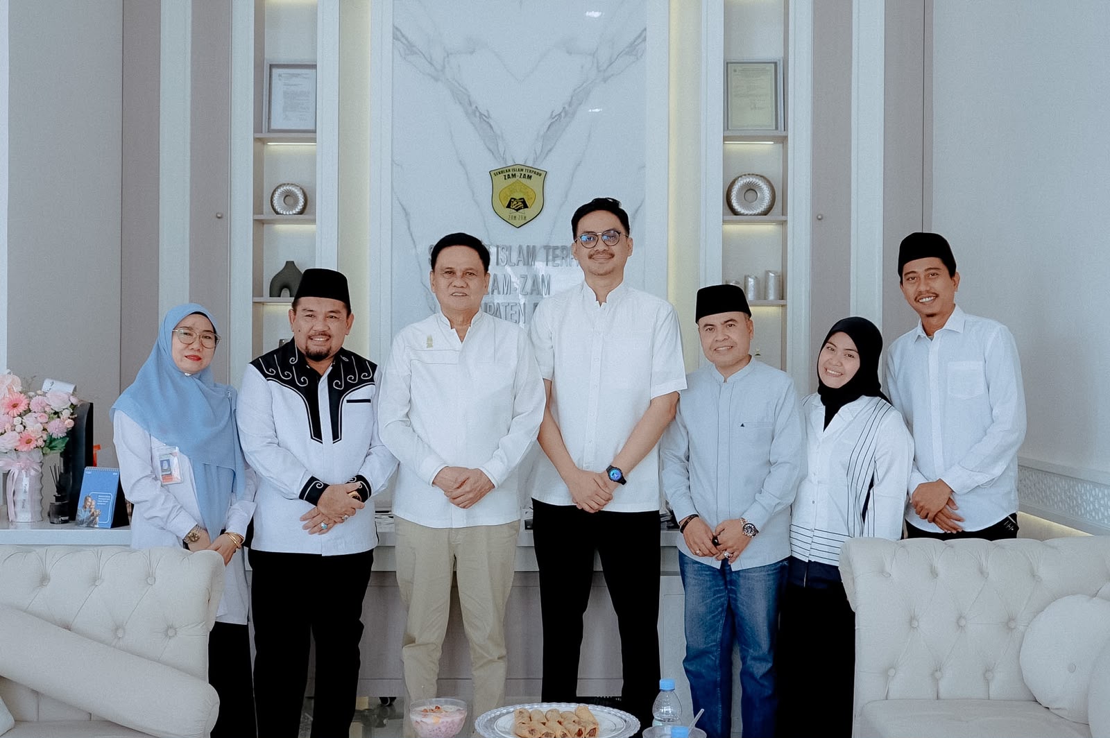 Teguh Iswara dan Suardi Saleh Sambangi Kompleks Pendidikan Zam-Zam Centre