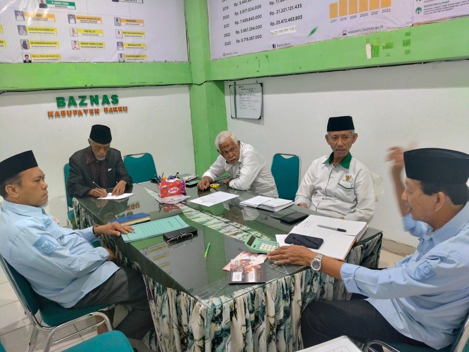 BAZNAS Barru Gagas 'Dapur Berkah', Siapkan Makanan Siap Saji untuk Warga Rentan