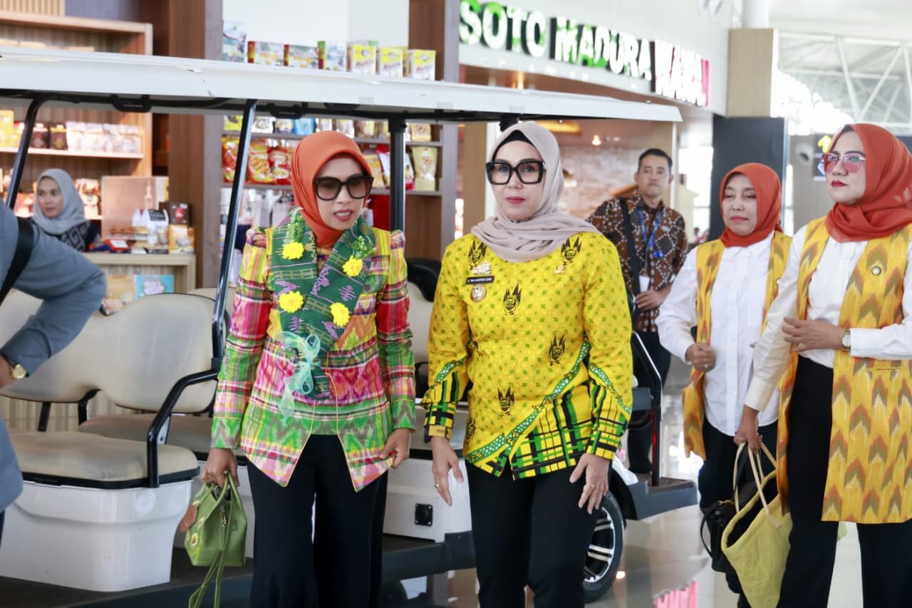 Sambut Sri Suparni Bahlil, Andi Ina Jemput Bola Bantuan Listrik Gratis dan PJUTS