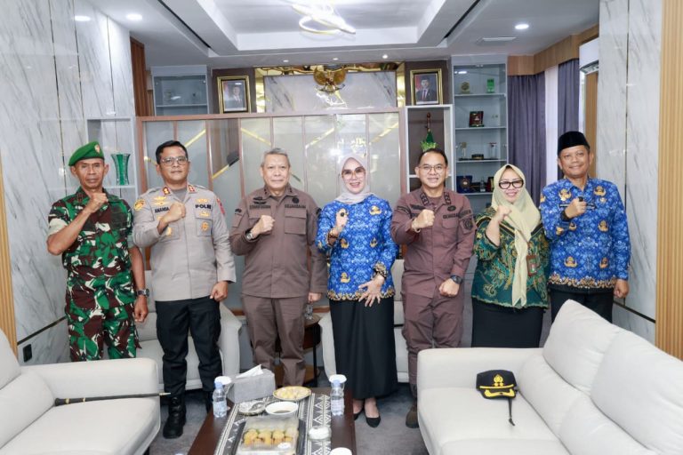 Kajati Sulsel Kunjungi Barru, Bupati Andi Ina Perkuat Sinergi Hukum dan Pembangunan