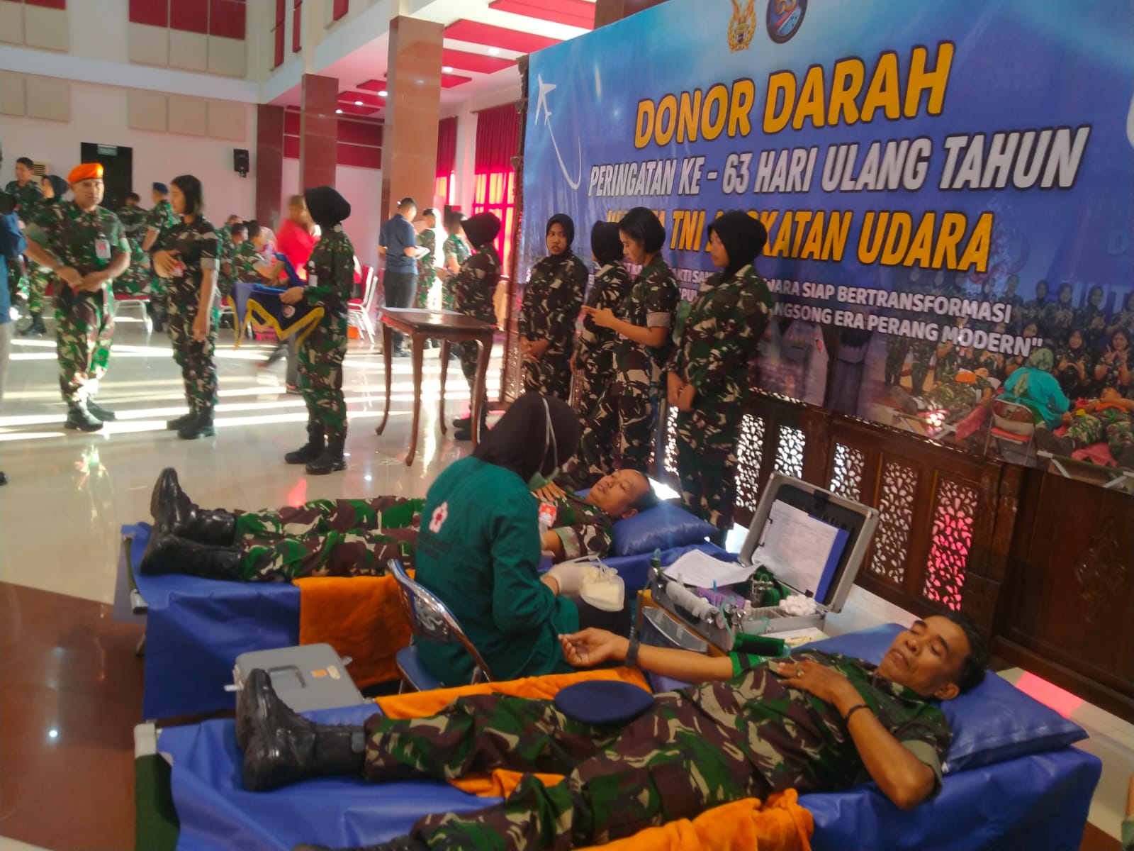 Sambut Hari Bakti ke-79, Ratusan Prajurit TNI AU Makassar Donorkan 165 Kantong Darah Bersama PMI