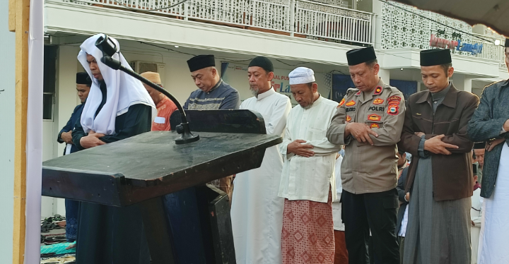 Hadiri Shalat Istisqa di Barru, Wakapolres Pastikan Pengamanan Berjalan Humanis