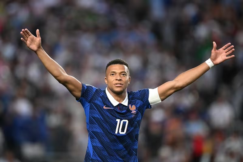 Kejar Messi, Kylian Mbappe Cetak Brace Lagi Lawan Irak, Lampaui Ronaldo Nazario dan Samai Rekor Klose