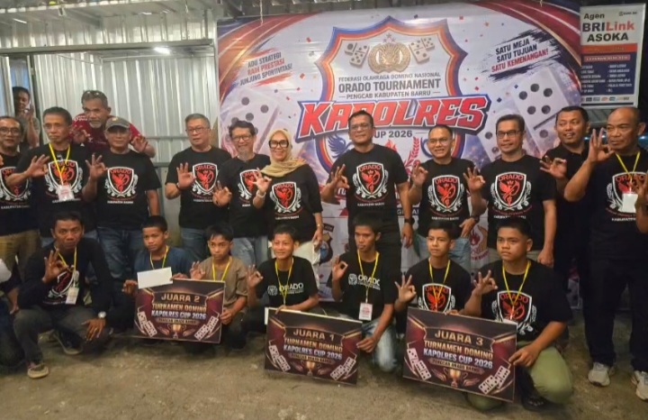 Bupati Andi Ina Resmi Tutup Turnamen  Domino ORADO Kapolres Cup 2026