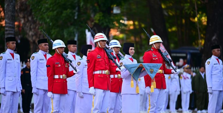 Membanggakan! Santri Penghafal Al-Qur'an DDI Mangkoso Jadi Pembawa Baki Paskibraka Sulsel