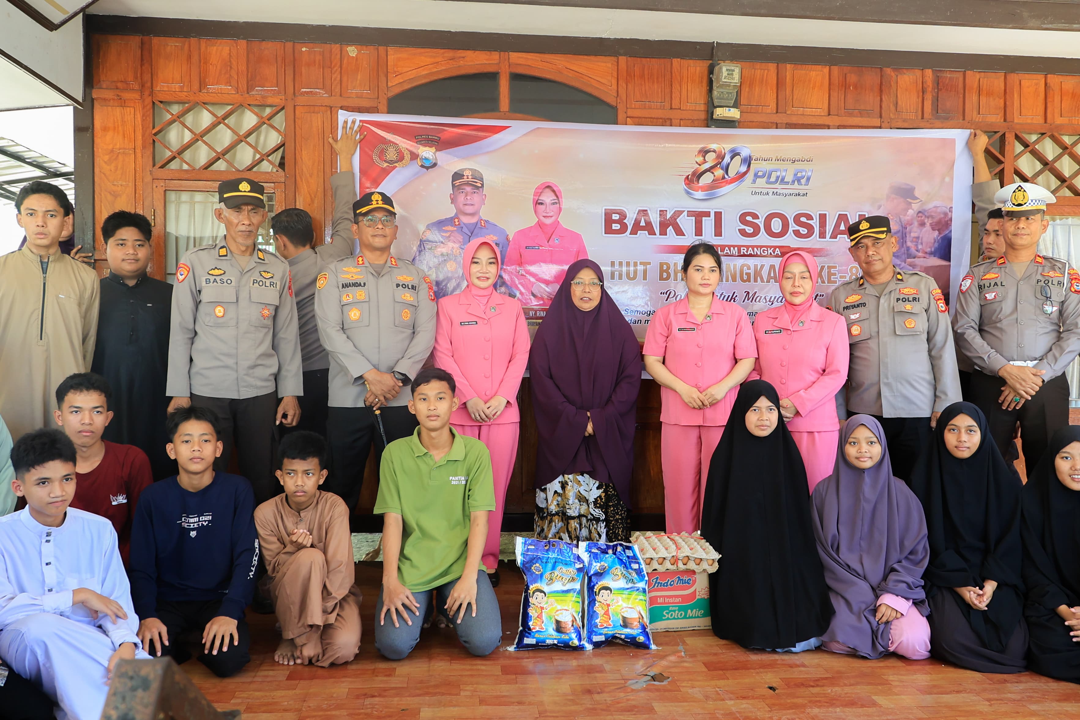 HUT Bhayangkara, Kapolres Barru Sambangi Panti Asuhan dan Purnawirawan